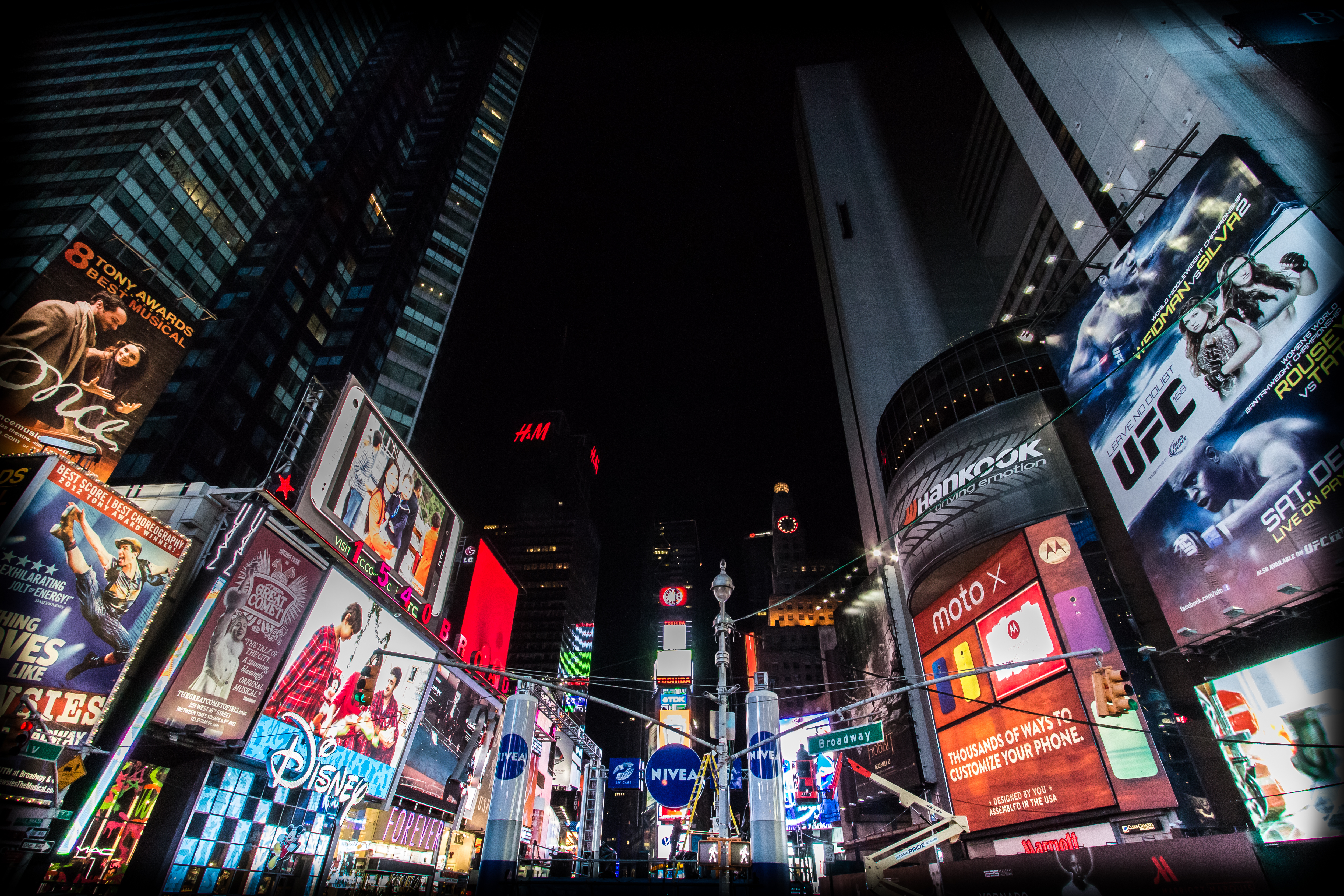 纽约必去景点全攻略   实用资讯时代广场(time square)是纽约的不夜城